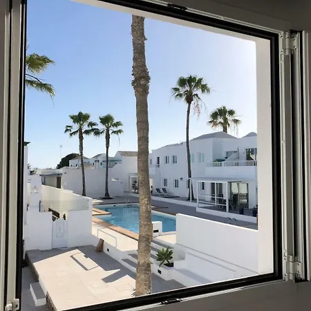 Sea Breeze With Shared Pool And Near The Beach Costa Teguise