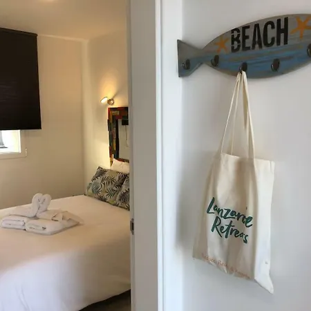 Sea Breeze With Shared Pool And Near The Beach