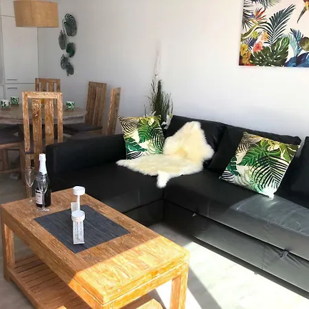 Sea Breeze With Shared Pool And Near The Beach Apartment Costa Teguise