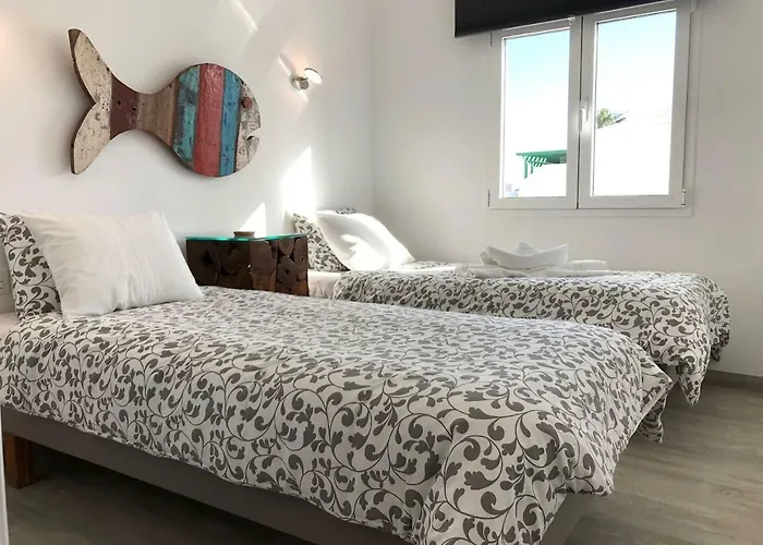 Sea Breeze With Shared Pool And Near The Beach * Коста-Тегисе