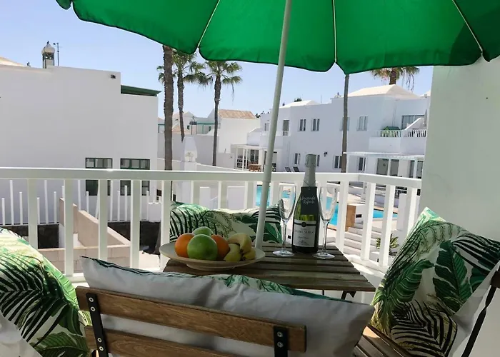 Sea Breeze With Shared Pool And Near The Beach Апартаменты Коста-Тегисе