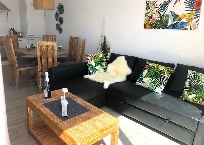 Sea Breeze With Shared Pool And Near The Beach Apartamento Costa Teguise